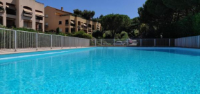 Appartement de charme wi-fi ,clim, garage jardin privés, piscine environnement arboré